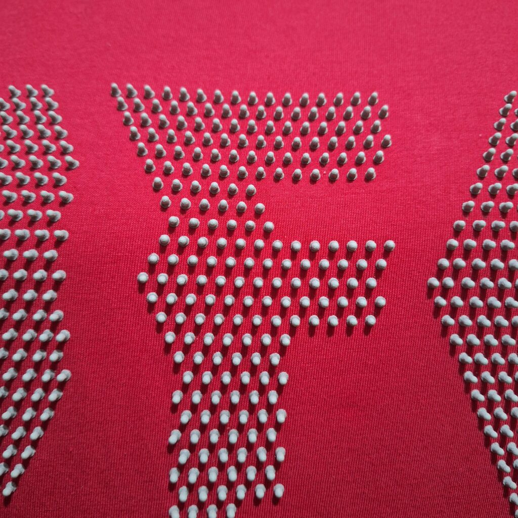 CAMISETA  UFO / Efeito Pino / Peça Única Tamanho / M